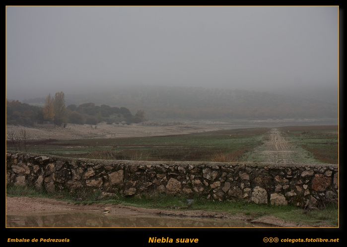 Niebla (un rato antes) en el Embalse de Pedrezuela