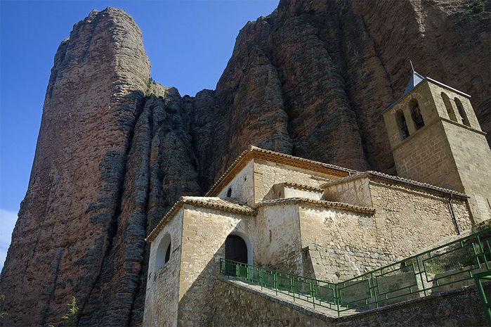 www.fotolibre.org/albums/userpics/10006/normal_Riglos18.jpg